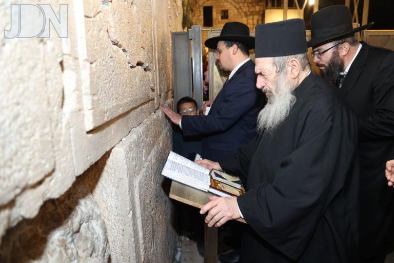 הגר''נ בן שמעון בכותל המערבי (7)