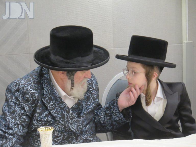 הרב יצחק קרויזר בר מצוה ויז'ניץ (5)