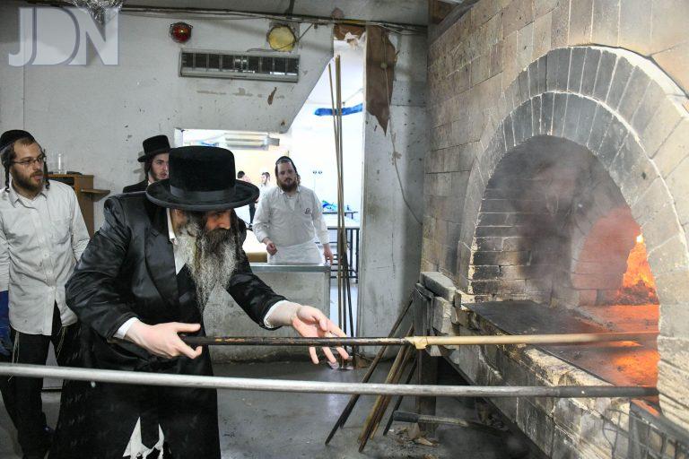 זוטשקא אפיית מצות (26)
