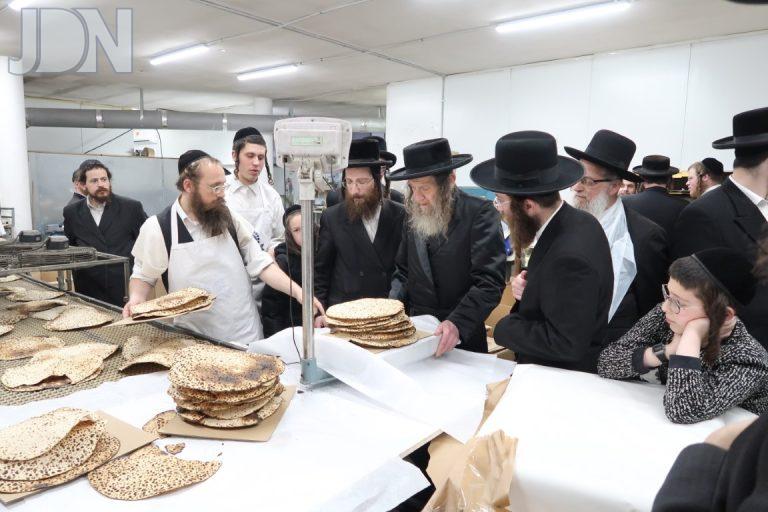 לעלוב ניקלשבורג אפיית מצות (17)