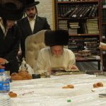 ההוראה החריגה: נכנסת עם טלפון ללא כשרות? תשלם 1,000 דולר לאדמו"ר