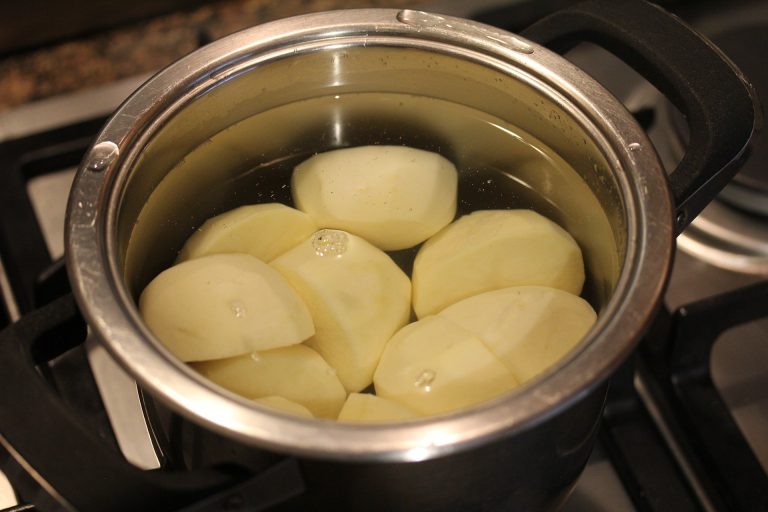 potatoes-g98692a6c8_1920