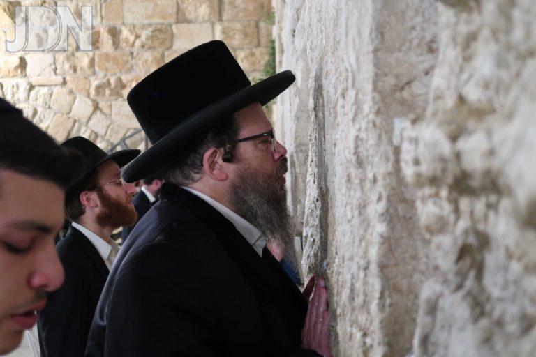 באסטאן בכותל המערבי (1)