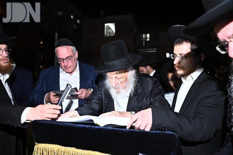 הגרב''ד פוברסקי קידוש לבנה (4)