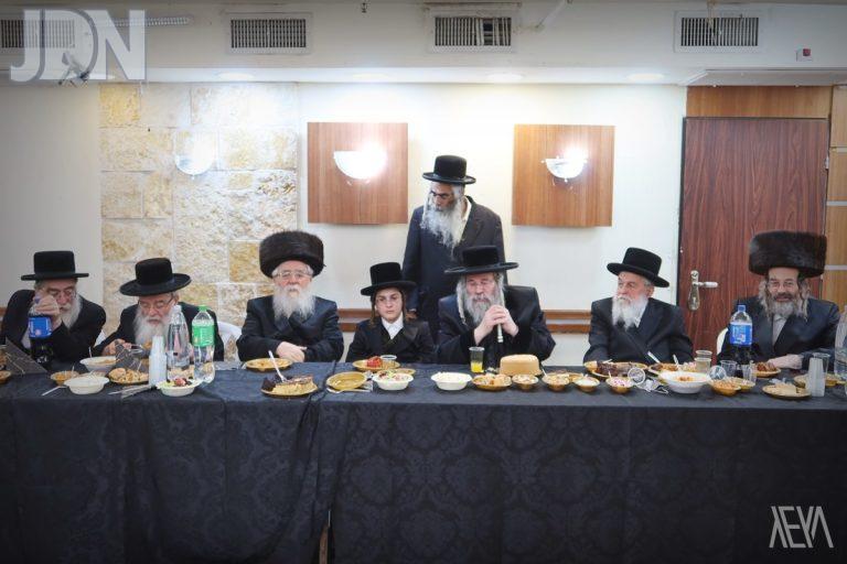 הגר''י טוביאס בר מצוה לנכד (13)