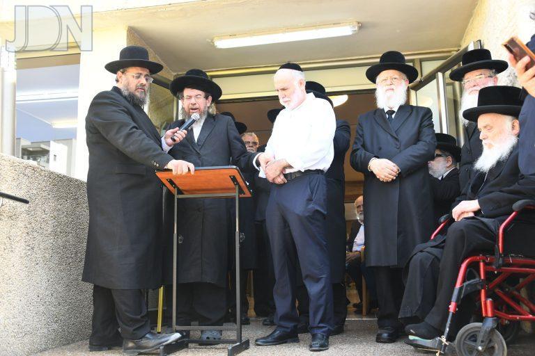 הלווית הרב יצחק נחשוני (15)