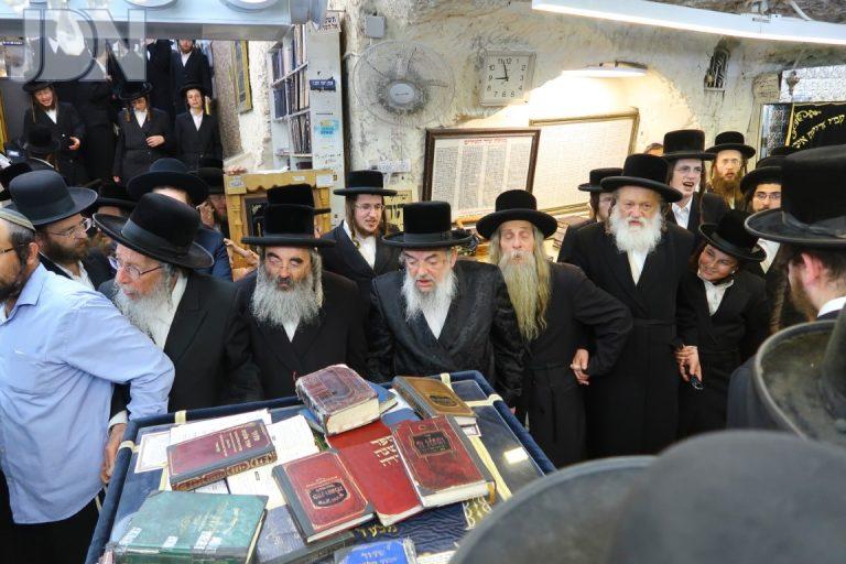 לעלוב קבר שמעון הצדיק (12)
