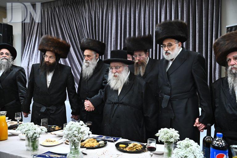מאקאווא ב''ב הכנסת ס''ת (8)
