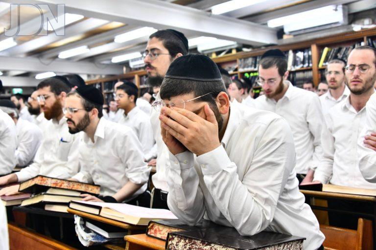 פוניבז' עצרת על הגרי''ג אדלשטיין (12)