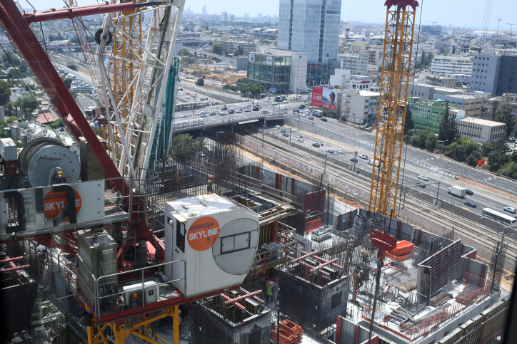 A construction site in central Tel Aviv and Ayalon Highway