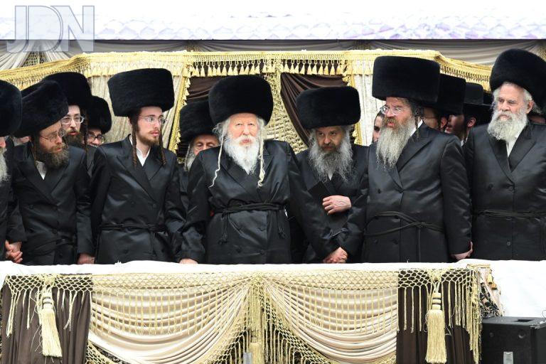 גור חתונת נכדה סיון פג (25)