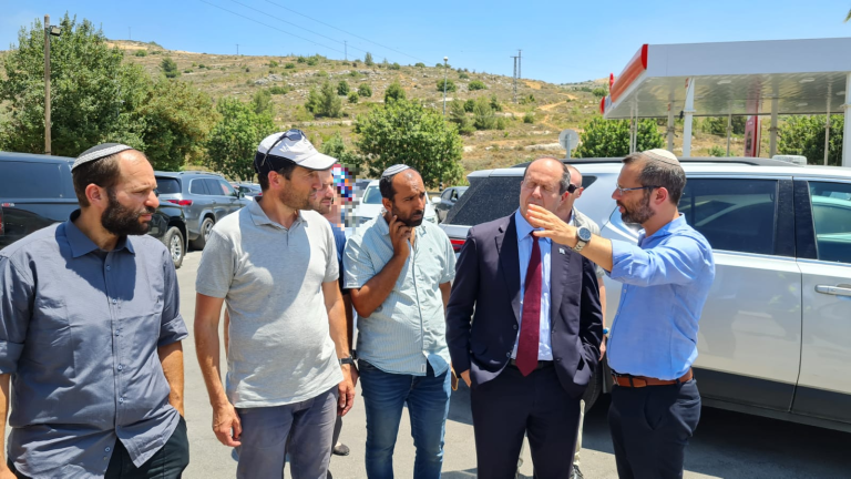 הורדה (2)