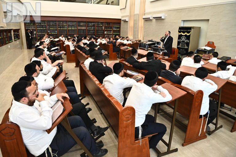 עצרת מספד לר' גרשון אדלשטיין זוצק''ל לרר (3)