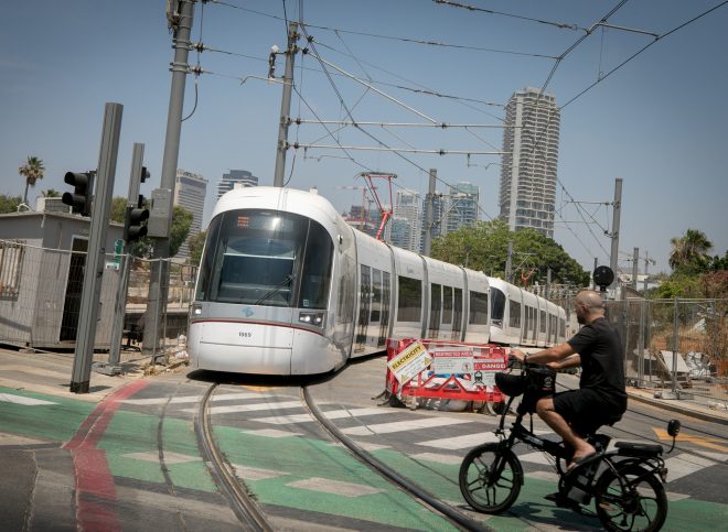 TEL AVIV LIGHT RAIL
