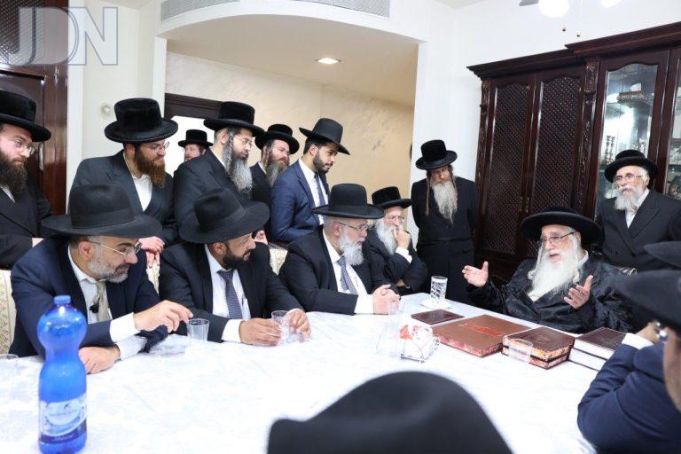 בני יוסף אצל האדמו''ר מצאנז (4)