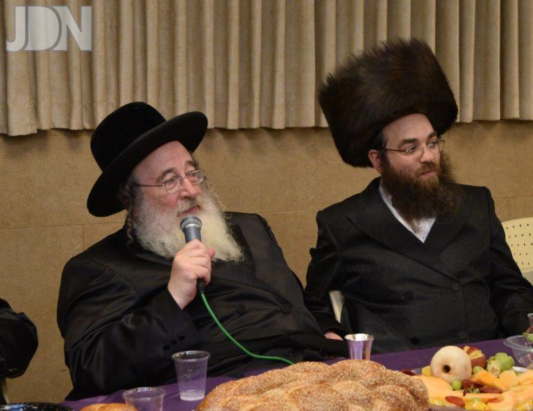 האדמור מספינקא באחד ממעמדי הכולל יחד עם המנהל הרב דוד לוי