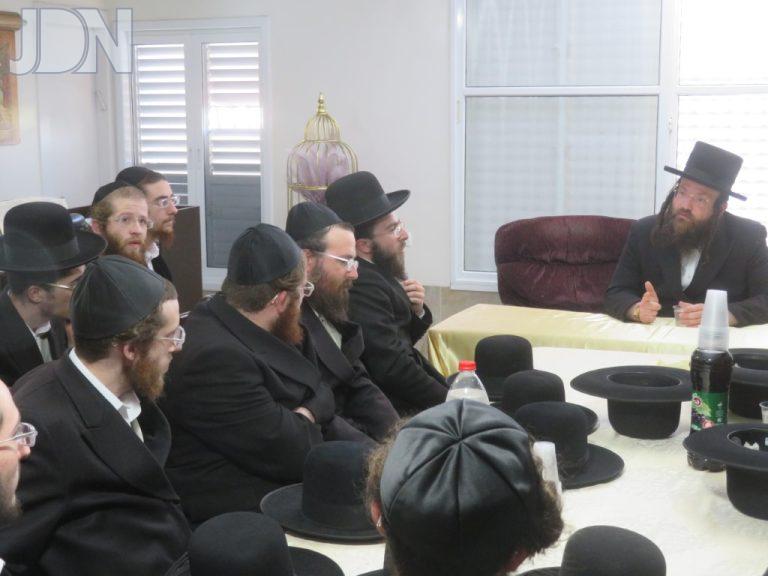 כוולל גור אצל הרב אברהם שווארץ (1)