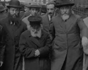והוא יהיה פרא אדם / האנחה של החפץ חיים