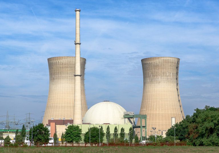 1280px-Kernkraftwerk_Grafenrheinfeld_-_2013