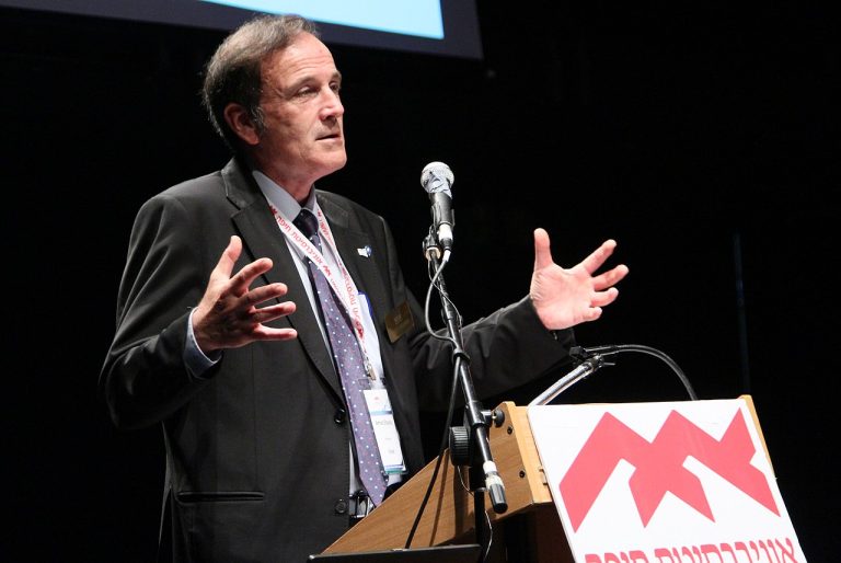 Amos_Shapira_at_the_41st_Board_of_Governors_Meeting