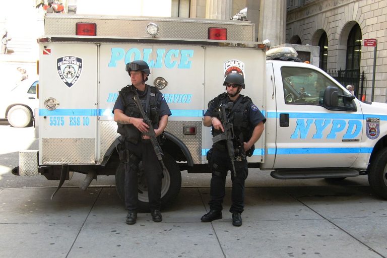 NYPD_Armed_policemen