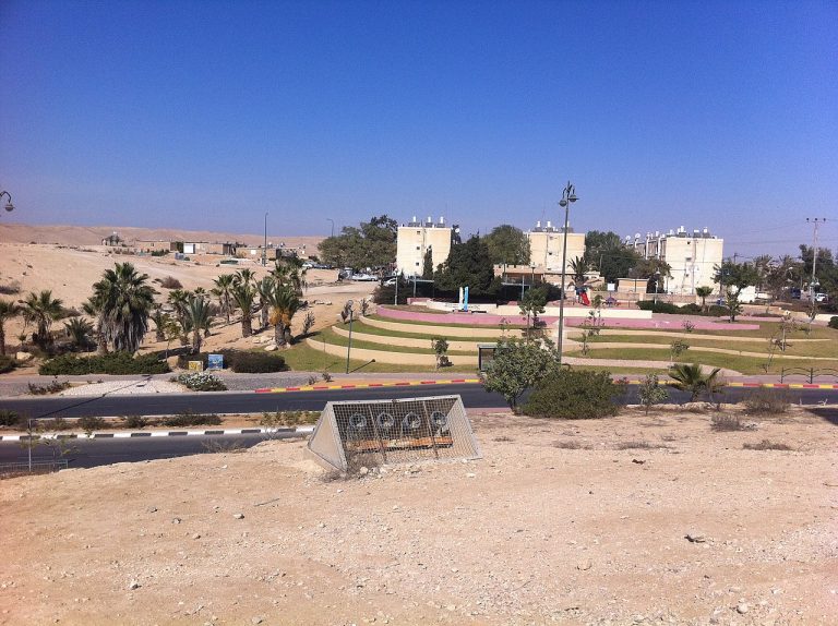 PikiWiki_Israel_17305_Neigbrhood_in_Yeroham