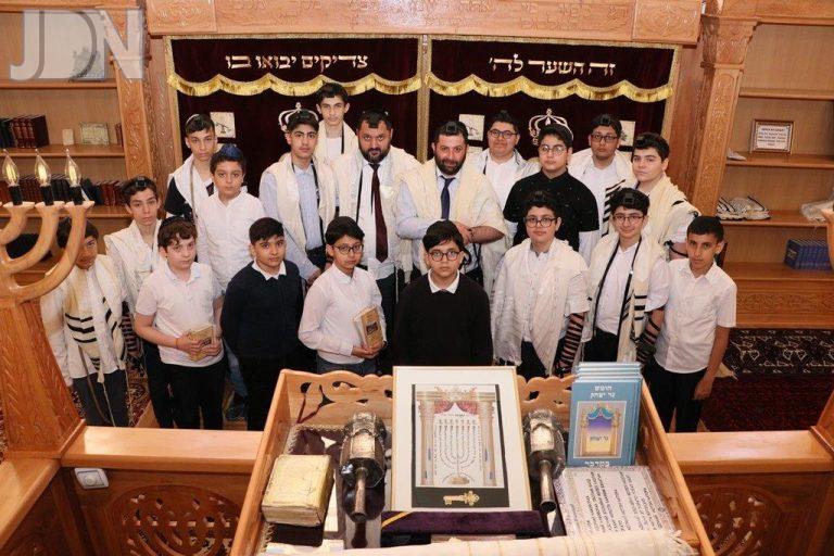 עם תלמידים בפרויקט בר מצוה