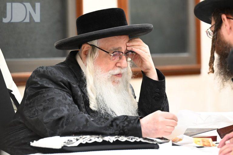 צאנז קבלת קהל ביתר פג (12)