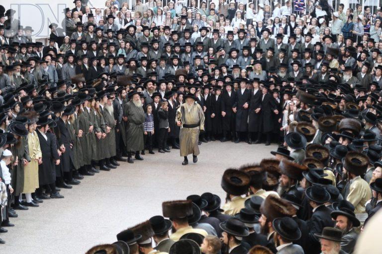 תולדות אהרן הכנסת ס''ת אלול פג (14)