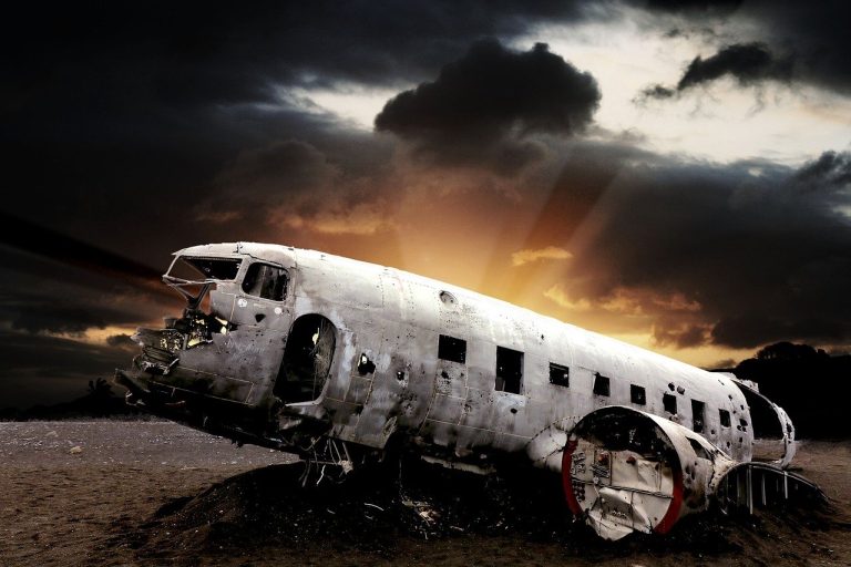 crash-landing-2398449_1280
