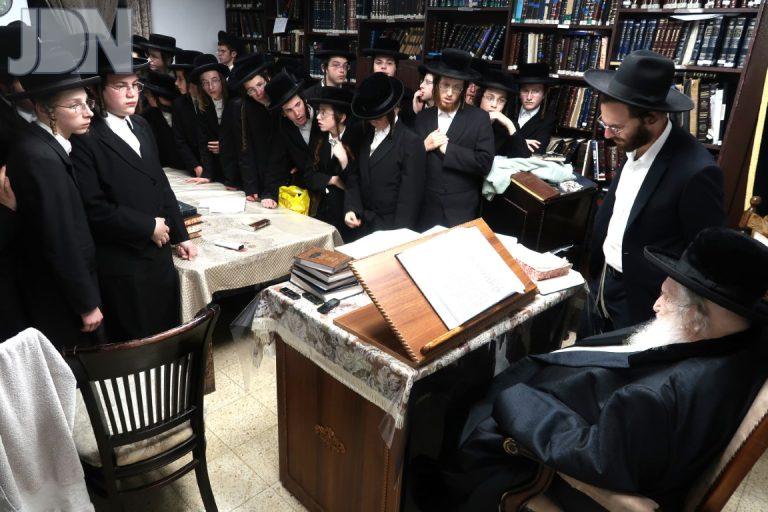 דושינסקיא ישיבה הגר''מ שטרנבוך (2)