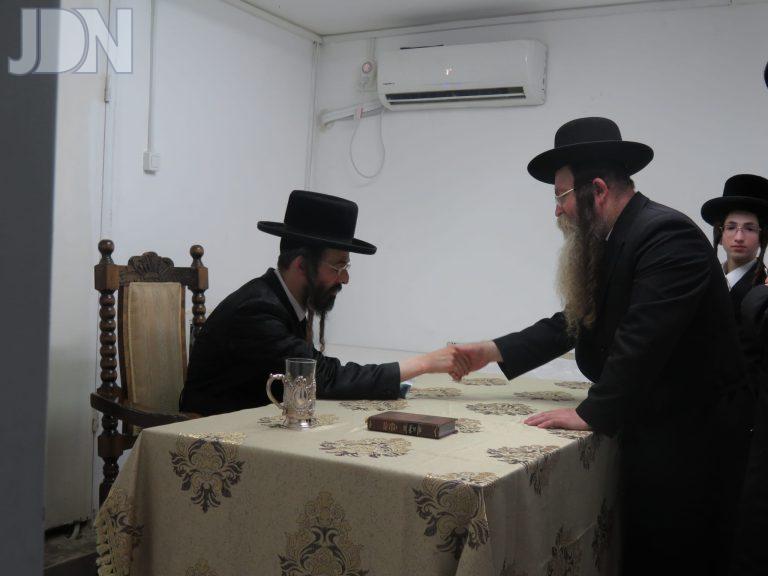 זוויעהל קבלת קהל ב''ב (6)