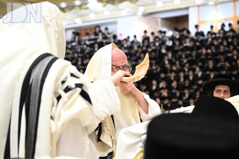 צאנז יום כיפור תשפ''ד (19)