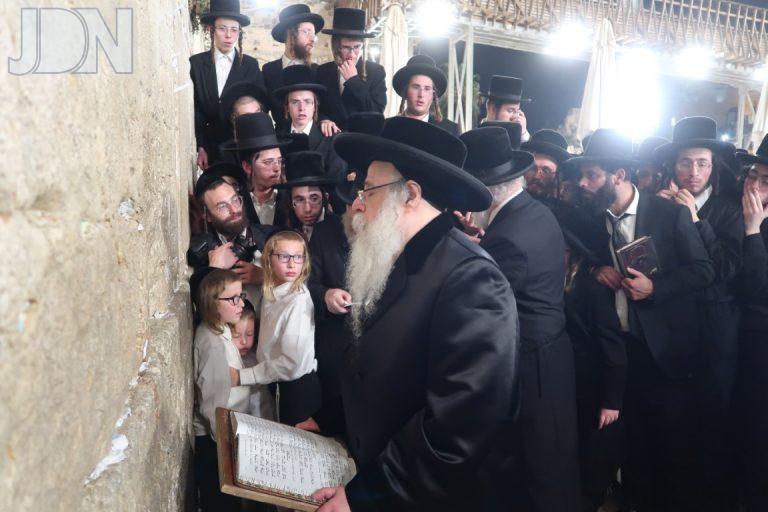 צאנז קלויזענבורג הכותל המערבי (18)
