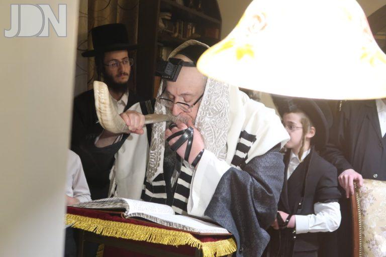 צאנז קלויזענבורג שחרית ירושלים (8)