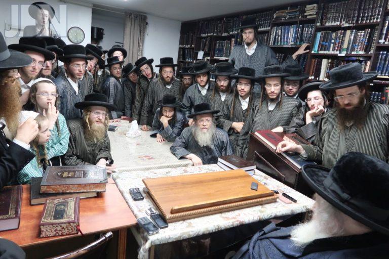תולדות אהרן אברכים אצל הגר''מ שטרנבוך (9)
