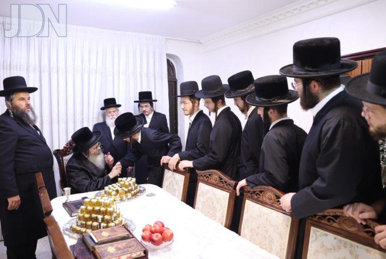 תולדות משה קבלת קהל (4)