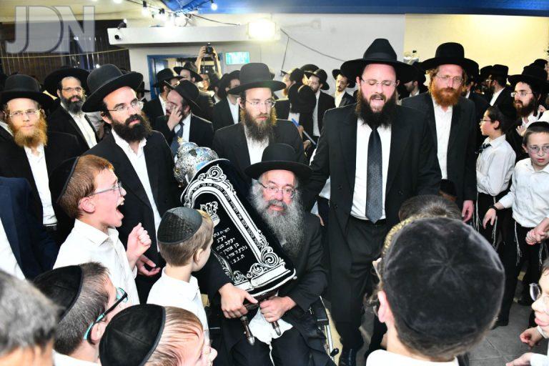 ת''ת החדש ב''ב הכנסת ס''ת (1)