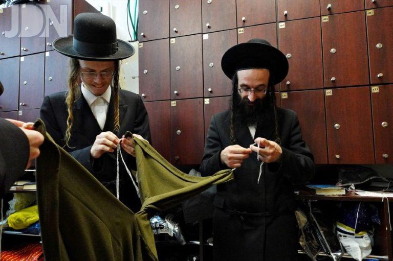 ביתר הכנת ציציות לחיילים (25)