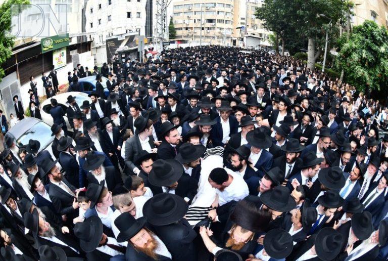 רבי בצלאל אדלשטיין לוייה (46)