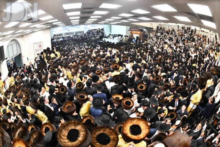 תולדות אהרן שמחת בית השואבה (8)