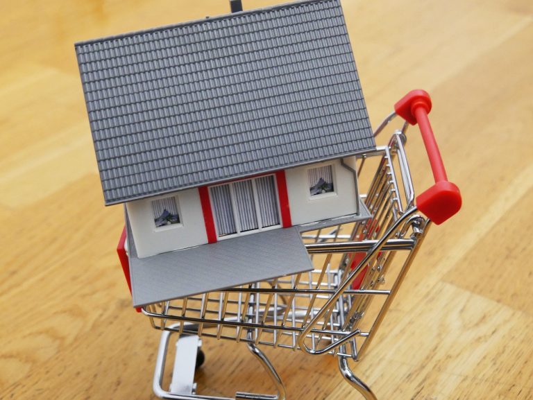 house-for-sale-4503756_1280