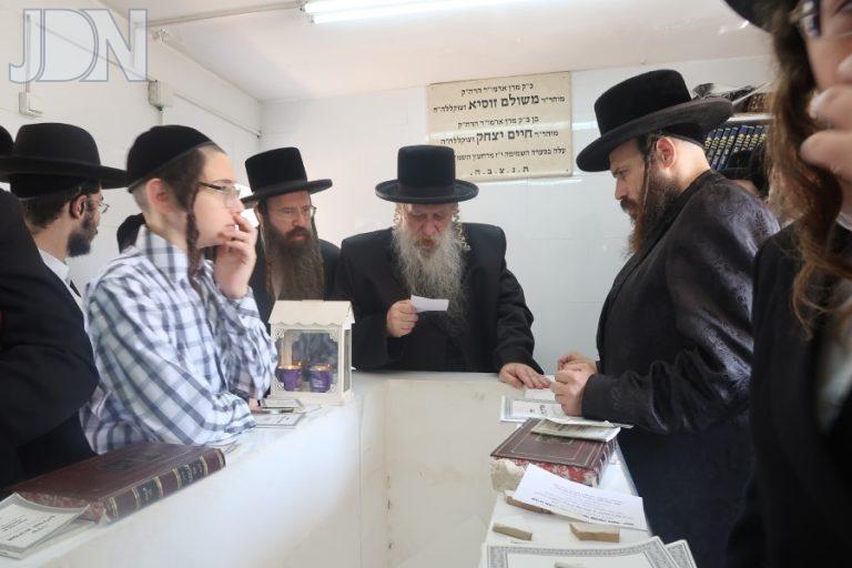 טשארנאביל עליה לציון האדמו''ר זצ''ל (5)