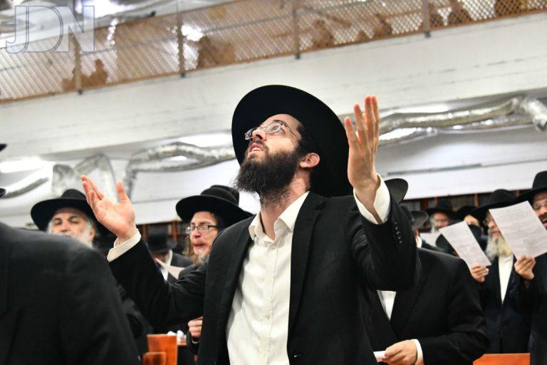מכנובקא בעלזא עצרת תפילה (33)