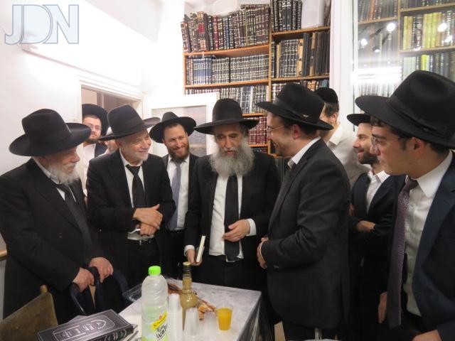 בקודש פנימה - מעמד הוצאת ספר מסילת ישרים עם פניני חיזוק מרבינו זצוק''ל ע''פ סדר הספר (6)