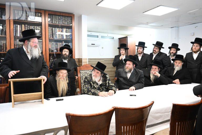 הרב שנייבלג ויז'ניץ אלעד הכתרה (22)
