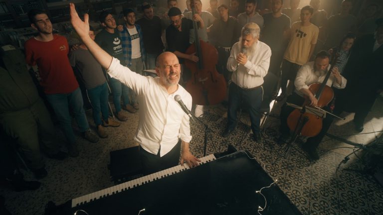 יונתן רזאל - צילום שינובי סטודיוס
