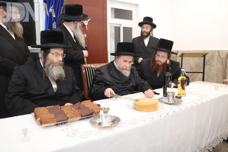 מתיבתא ברכת שלמה קביעת מזוזה (7)