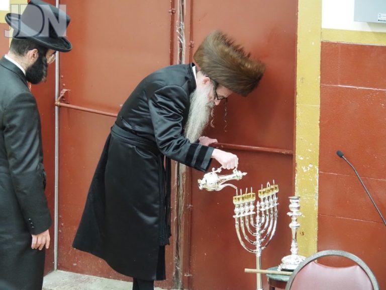 צאנז זויהעל חנוכה פד (3)