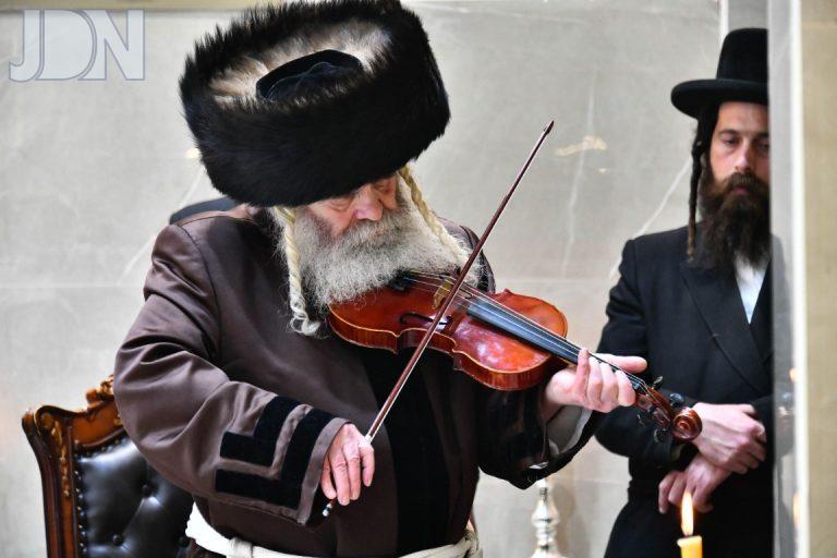 קרעטשניף ירושלים הדלקת נרות חנוכה (17)